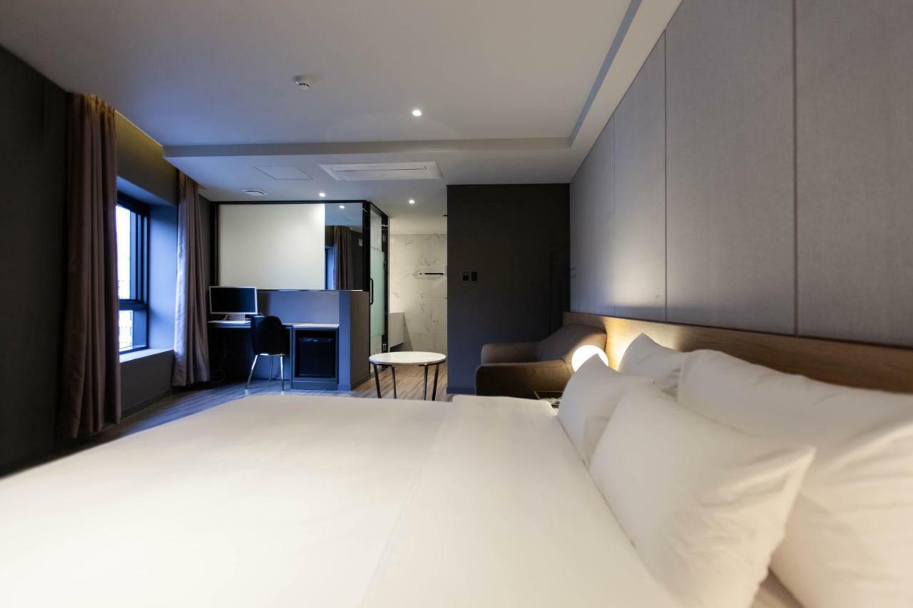 Brown-Dot Hotel Hadan Busan Ngoại thất bức ảnh