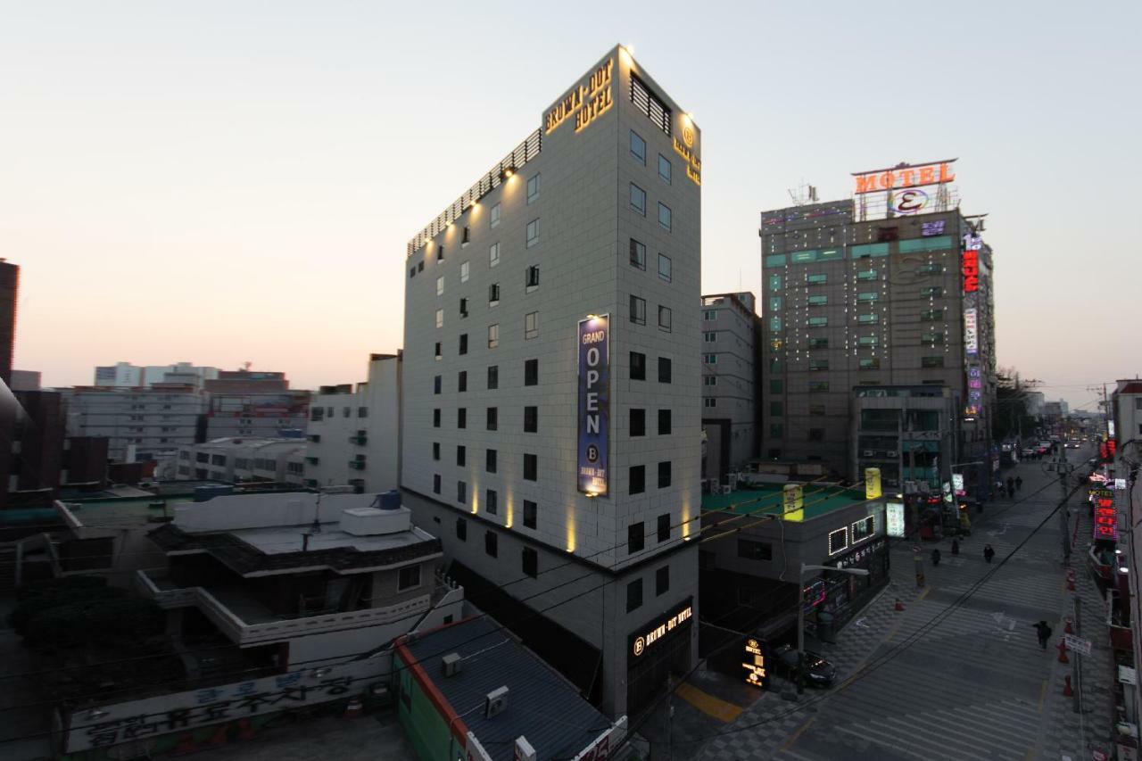 Brown-Dot Hotel Hadan Busan Ngoại thất bức ảnh